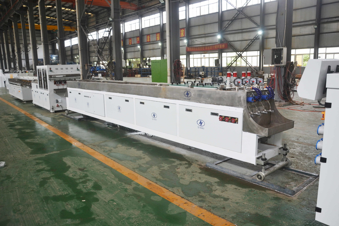 Máquina de fabricación de tuberías de conducto de PVC de cuatro cavidades 16-32 mm Línea de extrusión de tuberías de cables eléctricos de PVC