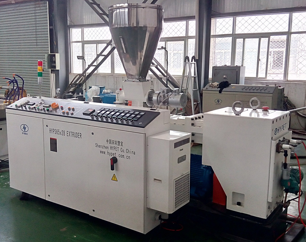 Extrusor de tornillo doble para tubos de PVC con granulados de fabricación HYPS65/28 22kw