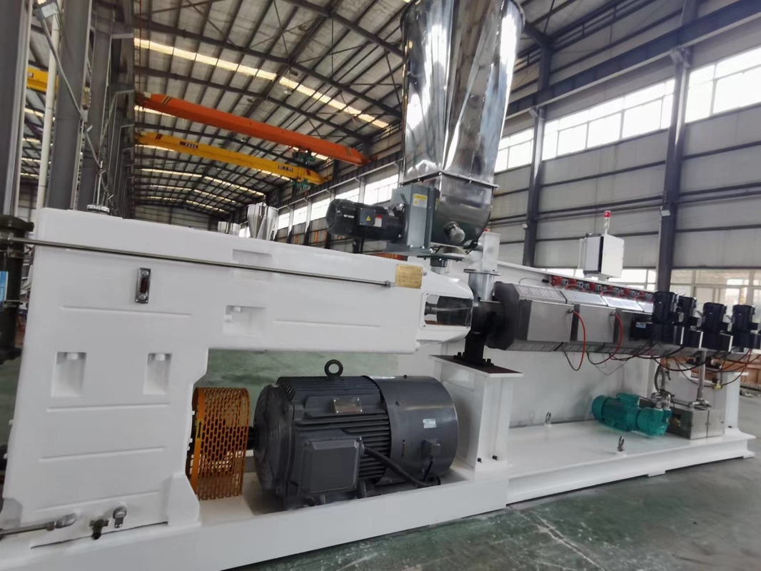 Fabricado en China UPVC CPVC OPVC PVC extrusora paralela de doble tornillo HYPS92/28 con alta capacidad de salida y menos potencia