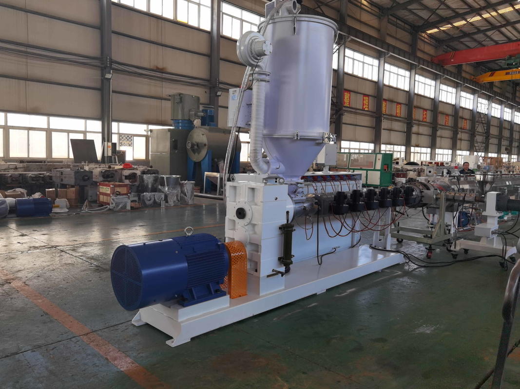 SJ150/28 90kw 380kg/h de alta eficiencia extrusora de tornillo único de gran rendimiento en PE HDPE PE de peso molecular ultra alto para tubería