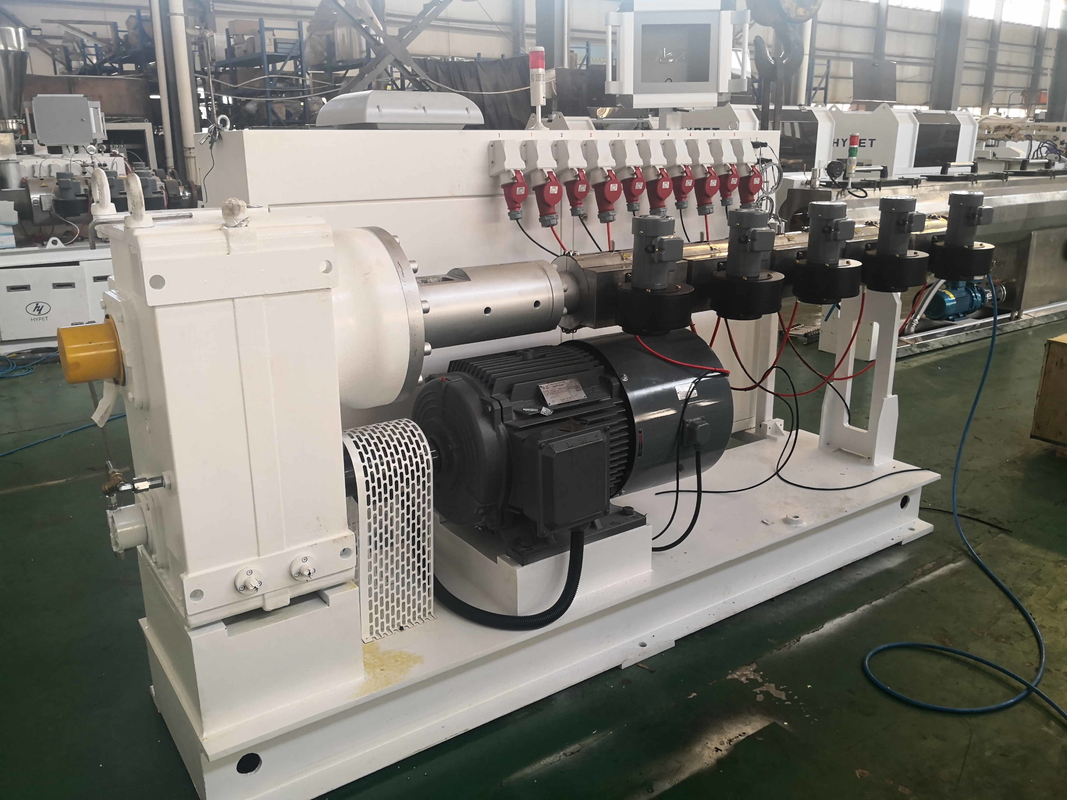 Máquina de extrusión de plástico de tornillo único SJ150/30 160kw con una potencia de 450 kg/h