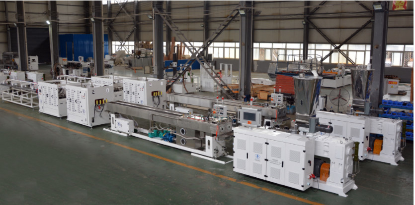 20-63/110/160/250 mm Máquina de fabricación de tuberías de PVC de estación única Línea de producción Alta producción Vida útil más larga Consumo más bajo